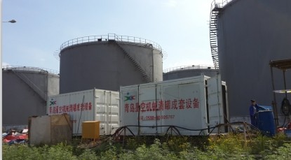機(jī)械清罐現(xiàn)場(chǎng)
